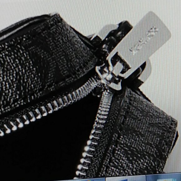 Michael Kors Jet Set Black Large Cross-body Bag - Picture 10 of 14